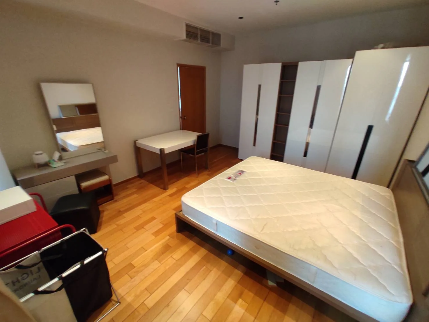 The Emporio Place — photo 6