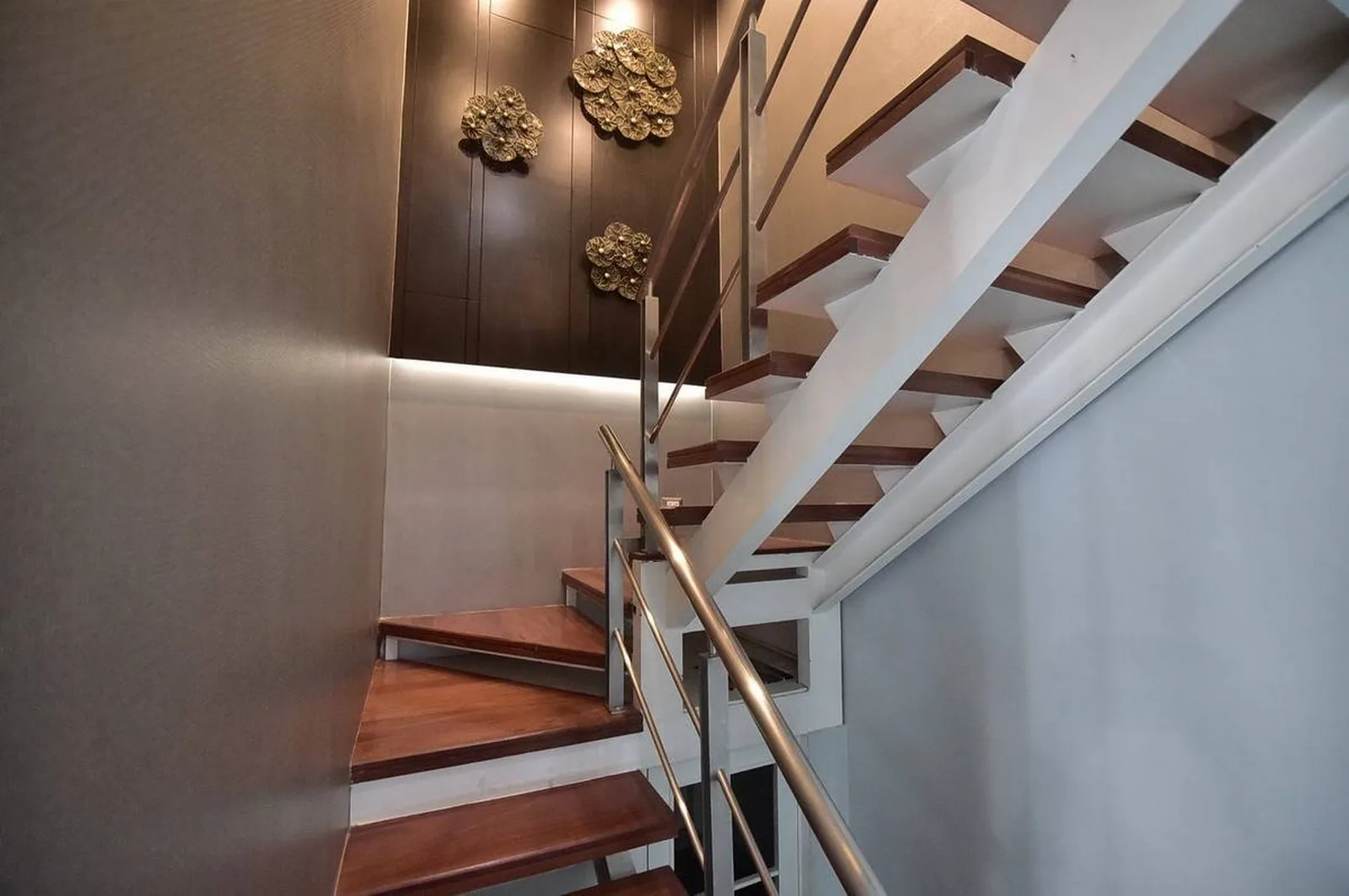 The Emporio Place — photo 12