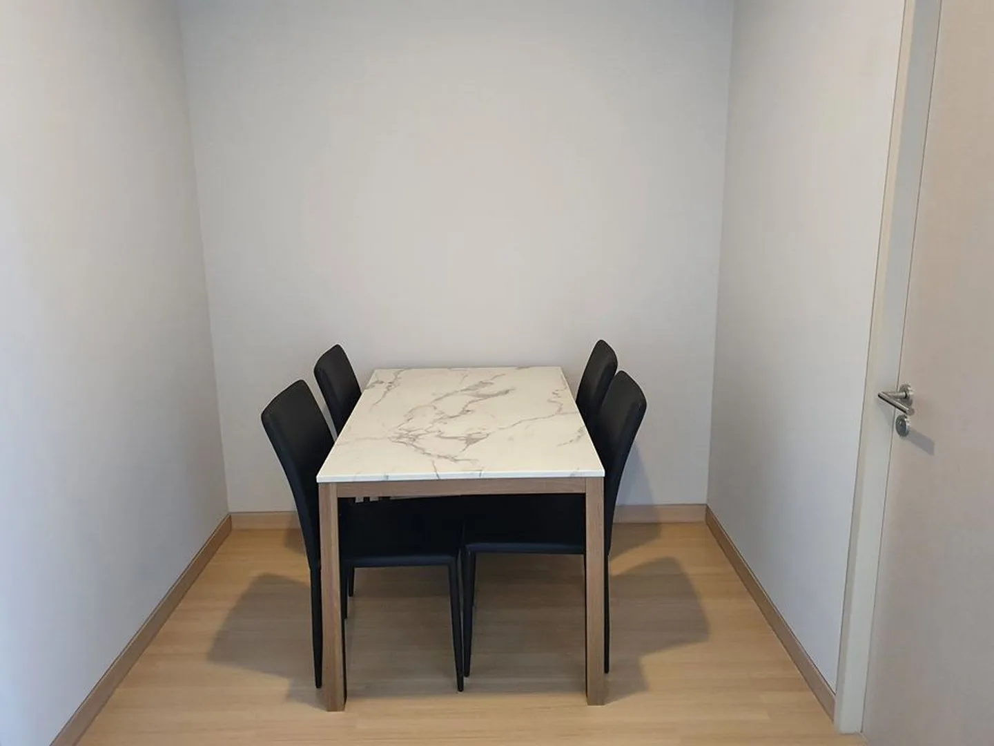 Lumpini Suite Phetchaburi - Makkasan — photo 11