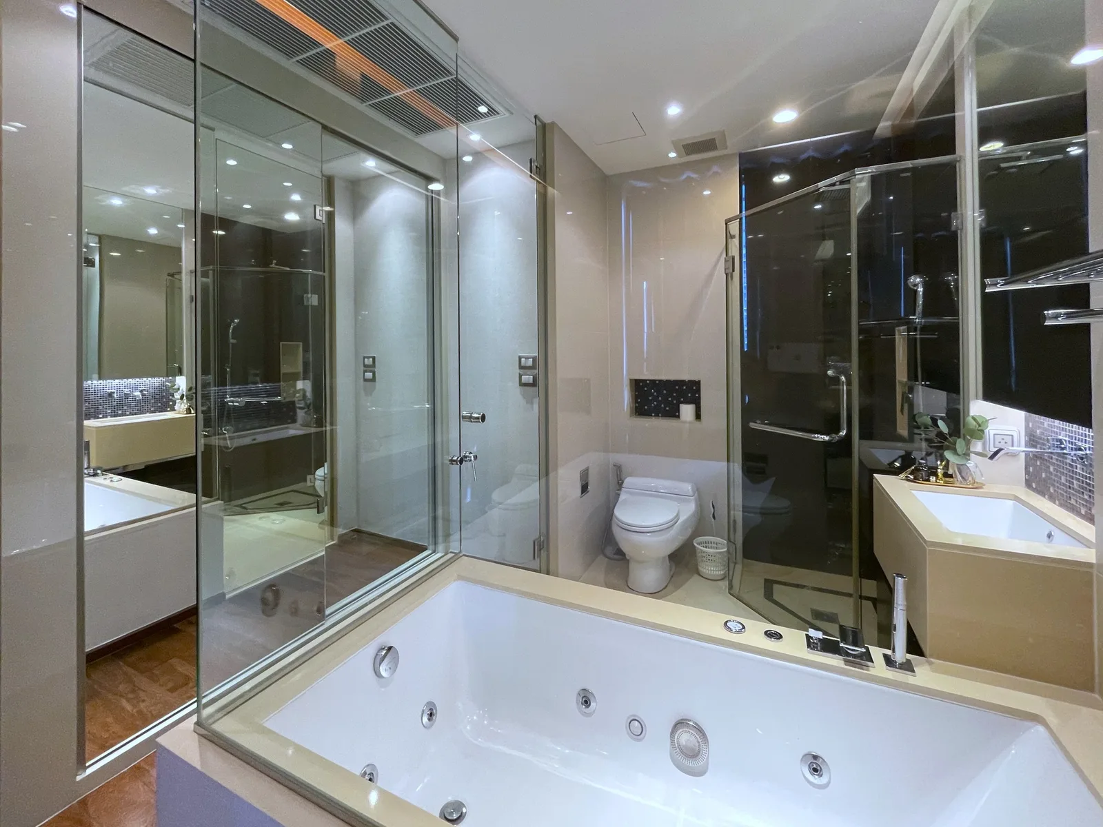 The Address Sukhumvit 28 — photo 10