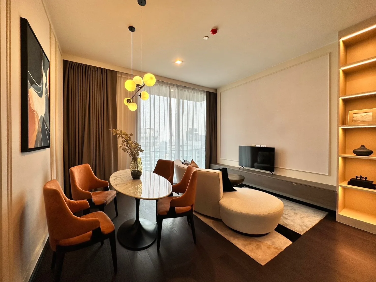 Laviq Sukhumvit 57 — photo 1