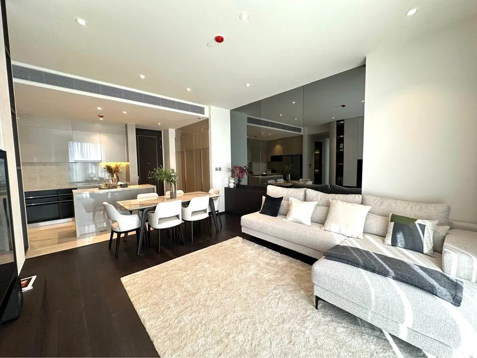 Laviq Sukhumvit 57 — photo 1