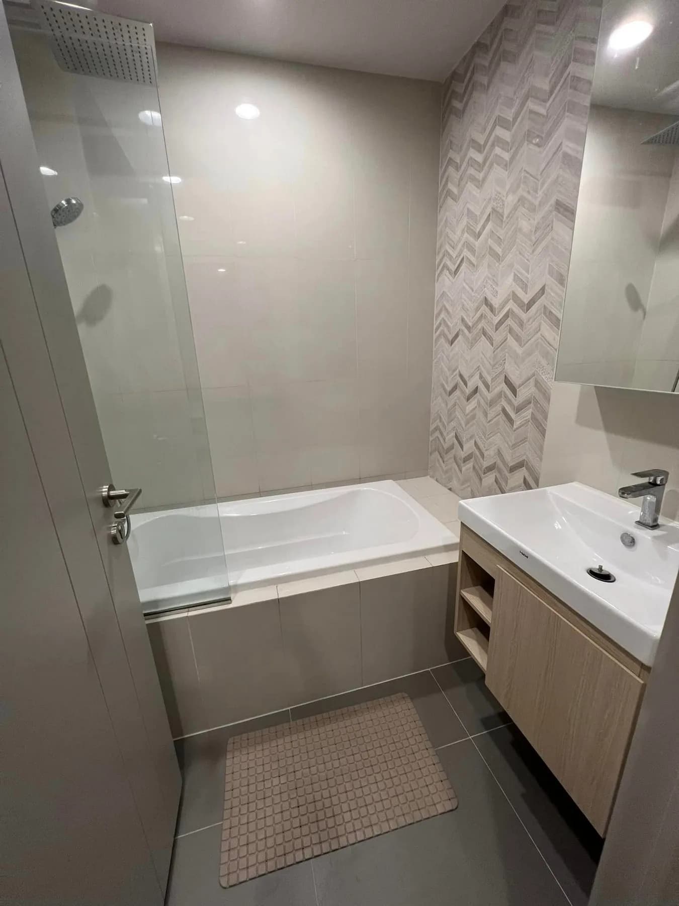 OKA HAUS Sukhumvit 36 — photo 4