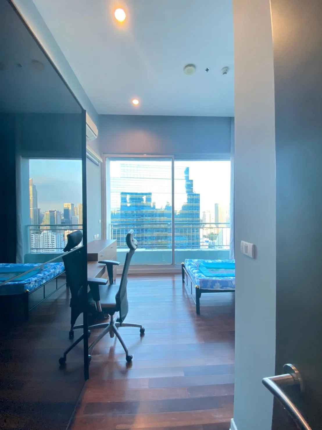 Circle Condominium — photo 11