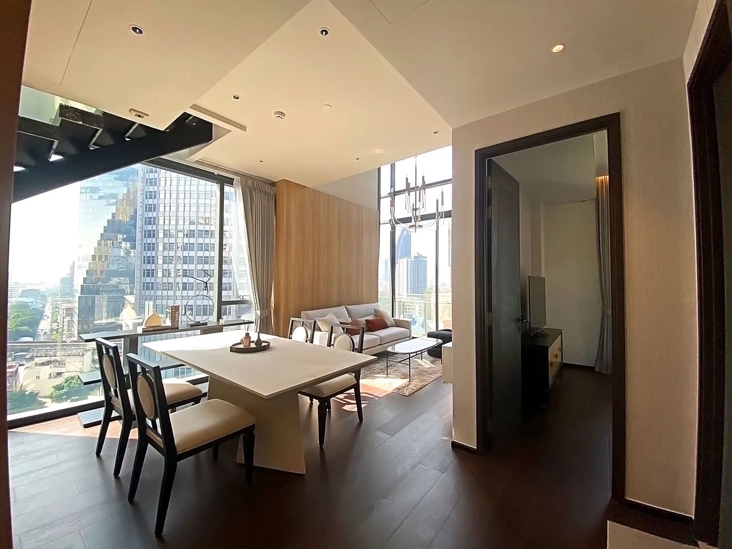 Laviq Sukhumvit 57 — photo 2