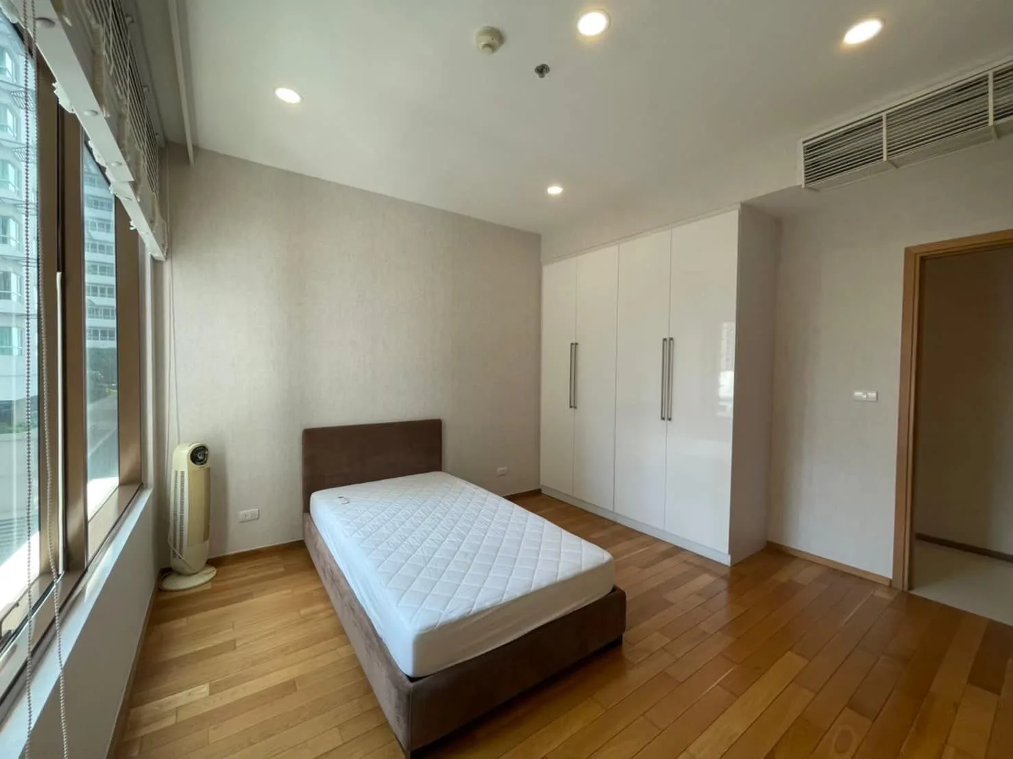 The Emporio Place — photo 7