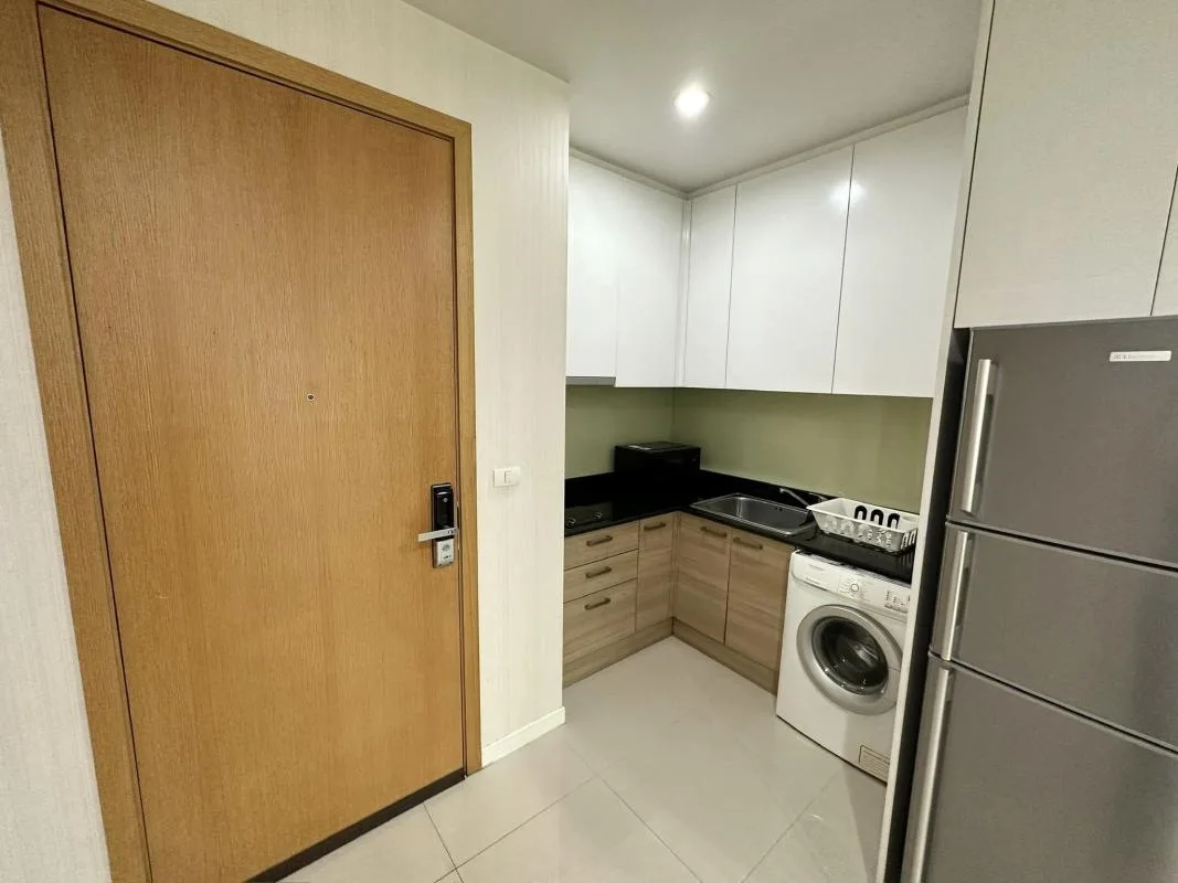 Circle Condominium — photo 3